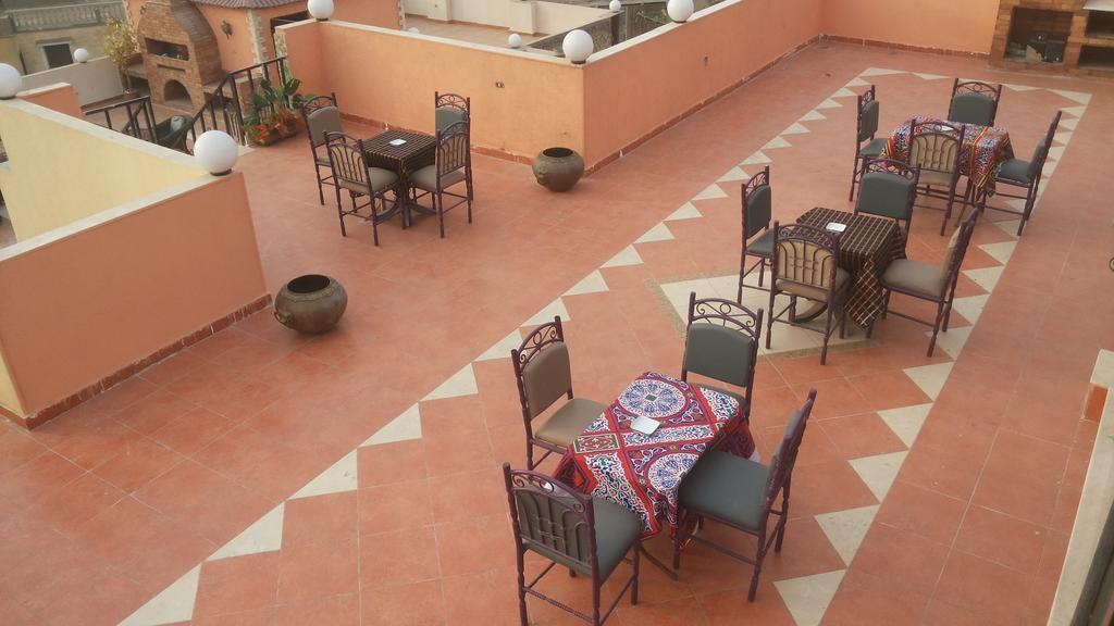 Pyramids Plateau Inn Giza Extérieur photo