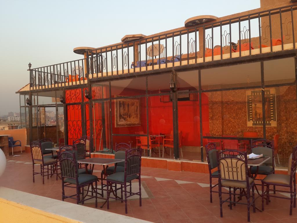 Pyramids Plateau Inn Giza Extérieur photo