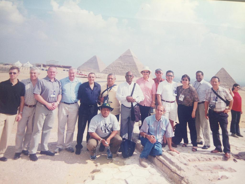 Pyramids Plateau Inn Giza Extérieur photo